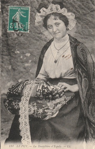 Puy la dentellière - la,