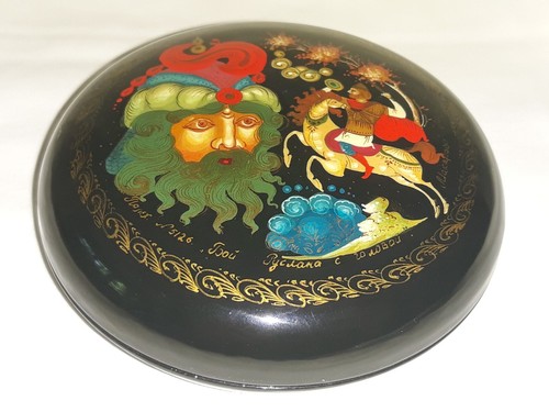 Petite boite laquée russe - boite,