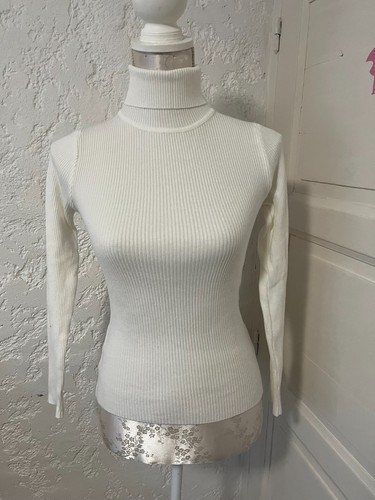 Pull col roulé prés - du, corps