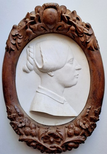 Anciens bas relief plâtre - bas, et