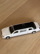 Mini Limousine Stretch Town