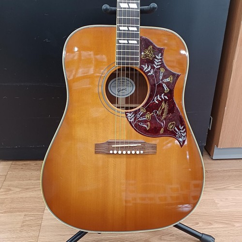 Guitare acoustique électrique