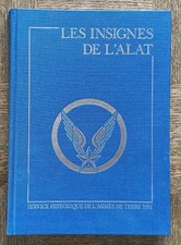 6- LIVRE INSIGNES MILITAIRES -
