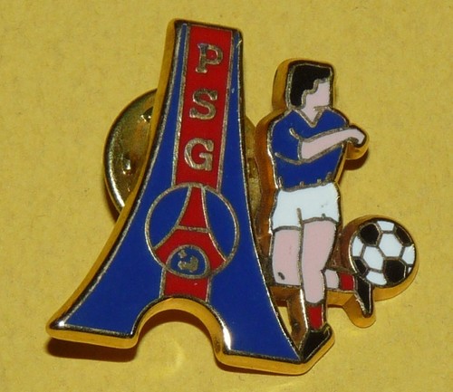 Pin football paris - pin's,