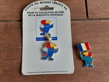 Lot 1 PIN'S Et 1 Porte-clé