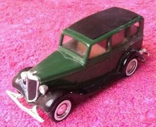 Voiture miniature Ford V8