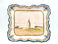 Ancien plat en faïence peinte à la main signé A.F. – scène marine 22cmx25cm