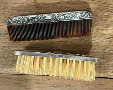 Anciens Peigne et brosse à