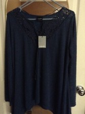 Wallpapher L Blue Lace