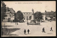 CPA Troyes, Le Monument des Enfants de l´Aube et la Gare 