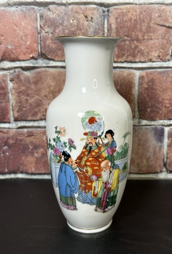 Vintage chinese porcelain vase - vintage,