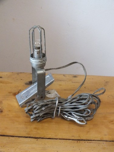 Petite lampe pince baladeuse - +,