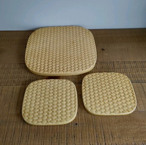 Dessous plat en - plat, faïence