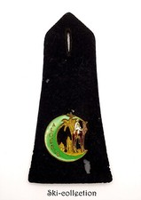 Patte d’Épaule avec Insigne