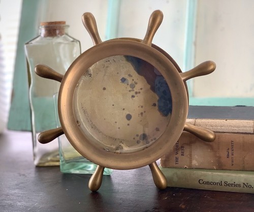 Porthole display frame - porthole,