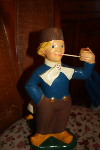 Grande figurine publicitaire - grande,