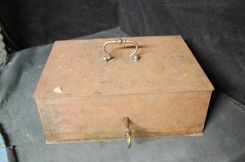Coffre fort portable ancien - fort,