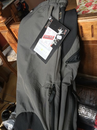 Neuf pantalon mens - 42,