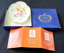 NIB ROYAL CROWN DERBY Chine