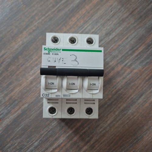 Disjoncteur ic60n c32a - disjoncteur, 3p