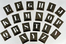 Lettres Pochoirs Anciens en Zinc Alphabet Incomplet Caligraphie Style Industriel