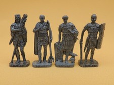 KINDER SURPRISE - 4 Figurines