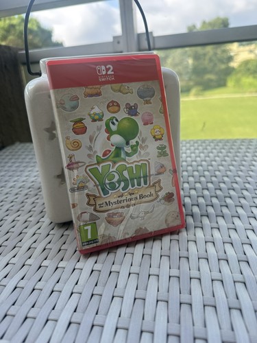 Yoshi and the mysterious book - the,