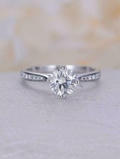 Bague de fiançailles en or