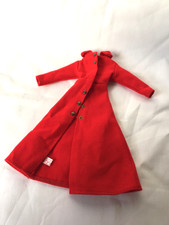 MANTEAU ROUGE TROCADERO 1964