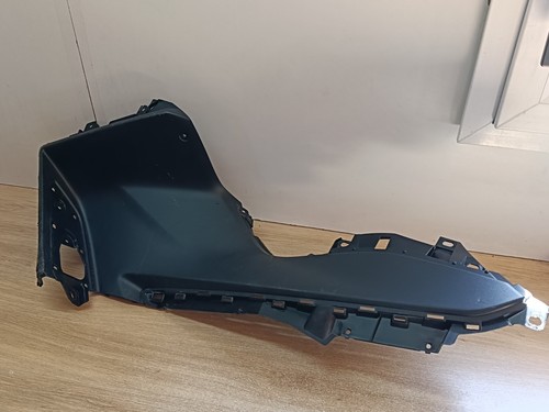 Cache carenage plastique - un,