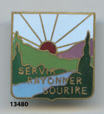 Insigne santé , Non identifié , ( Servir - rayonner - sourire )