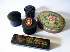 Lot de 5 boites anciennes dont poudrier fin XIXe debut XXe siecle