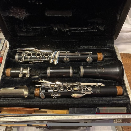Bundy clarinet resonite - clarinet, ~