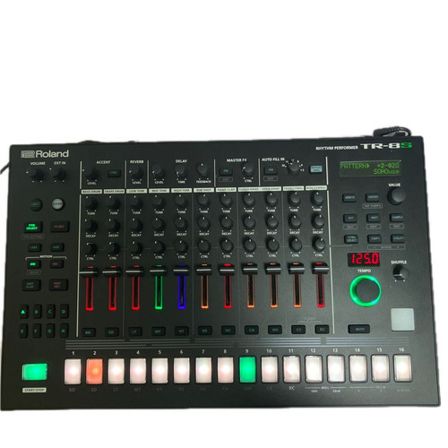 Roland aira rhythm - roland, tr-8s