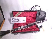 Clarinette Yamaha YCL-452 / Modèle standard supérieur en bois de grenadille...