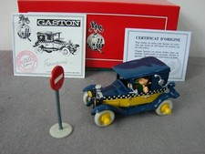 GASTON DANS SA VOITURE (GRAND