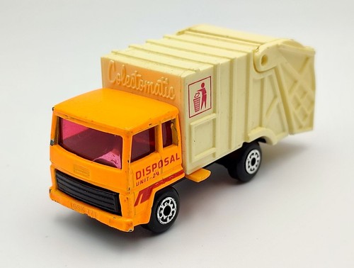Refuse truck ford - truck,