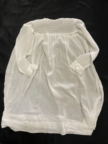 Robe ancienne enfant