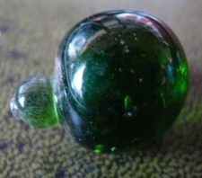 Pampille goutte pâte de verre vert H23×D17 mm – Lustre ancien – REF 912