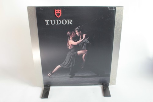 Tudor présentoir vitrine - tudor,