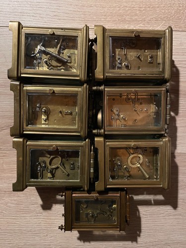 Lot pendules officier - de,