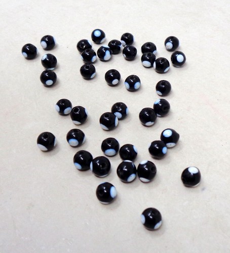 Lot perles anciennes - 38,
