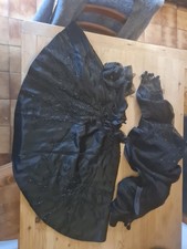 Tenue Ancienne  Et Paire De