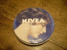 Boite illustrée NIVEA Collection "portrait" édition limitée nivea 90 ans vintage