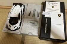 AUTOart  DIECAST 1/18