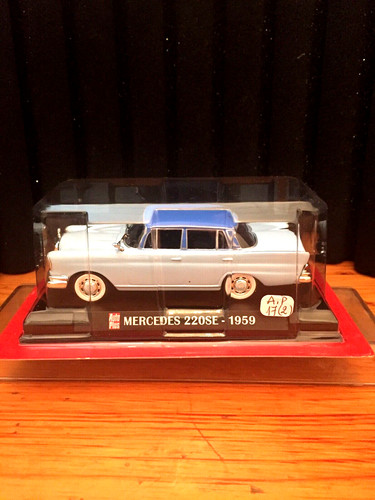 Auto plus mercedes 220 - 220, 1959
