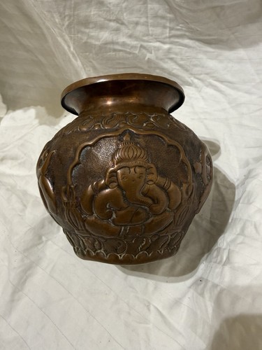 Ancien pot eau sacrée - à,