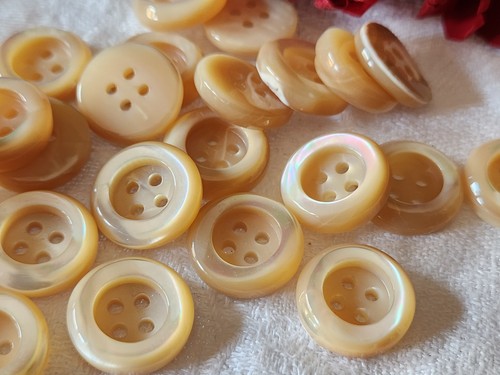 Lot boutons anciens en - lot,