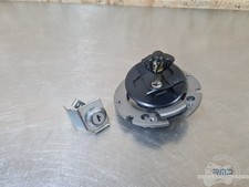 Trappe a carburant + serrure