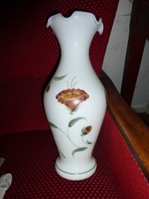 VASE ANCIEN OPALINE BLANCHE DEBUT XXè PEINT A LA MAIN